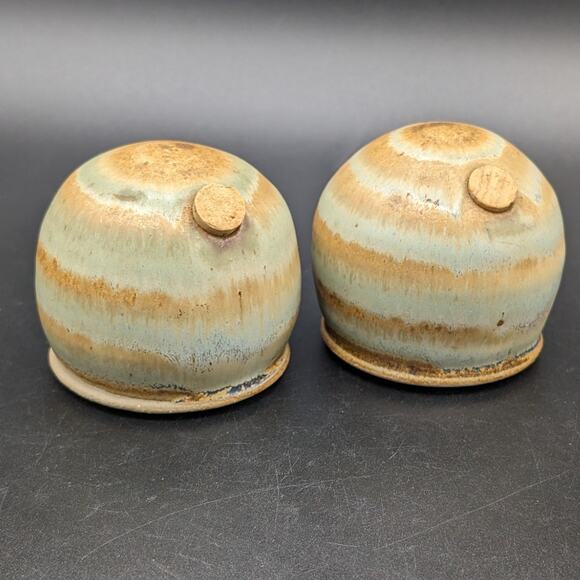 Studio Pottery Signed MMP Salt and Pepper Shakers Round Hand Thrown Green Brown - Picture 2 of 9